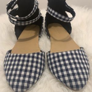 Blue and white picnic print flats